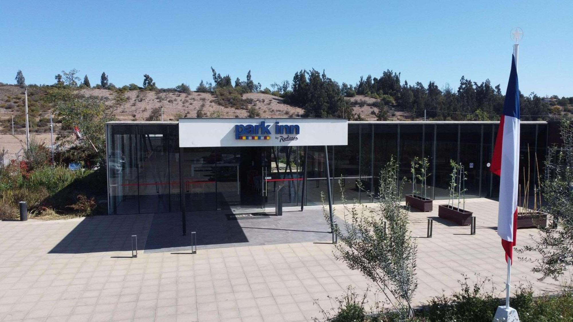 Park Inn By Radisson Los Olivos De Vallenar Exterior photo